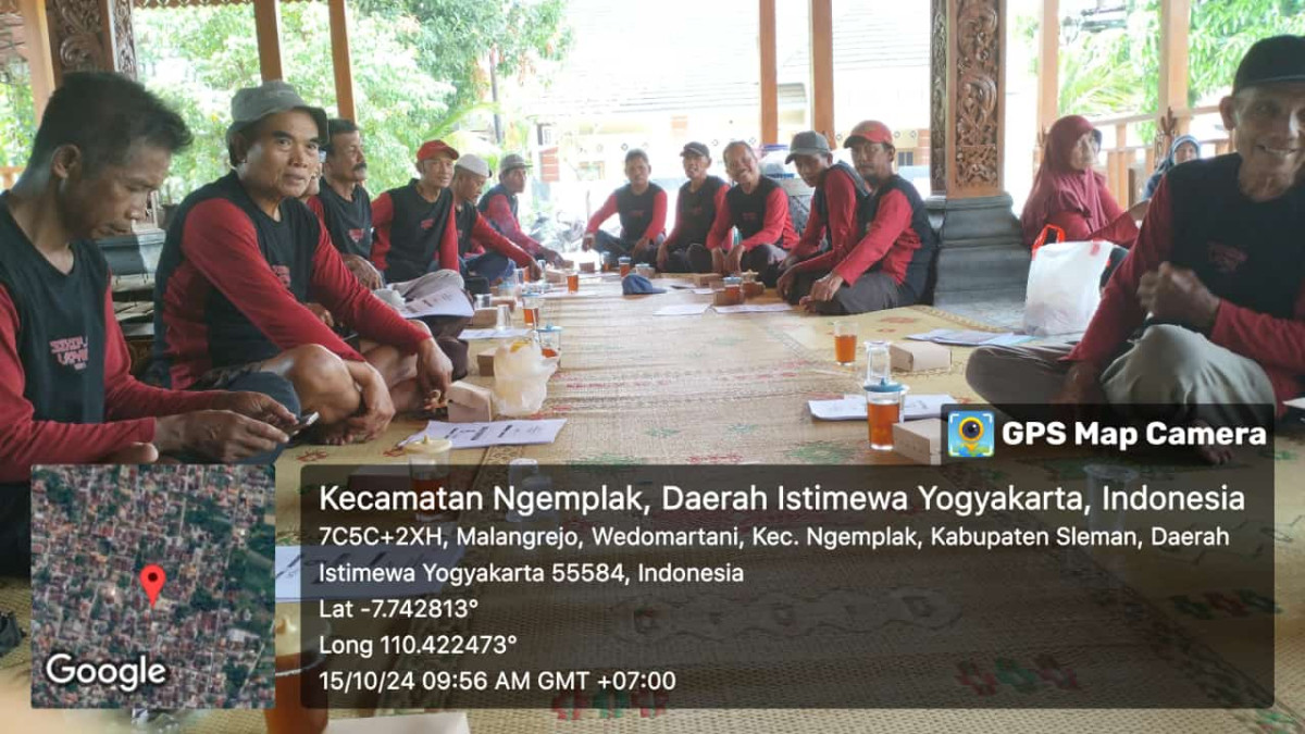 Evaluasi dan diskusi Sekolah Lapang Cabe kelompok tani sedyo Karyo makmur Malangrejo