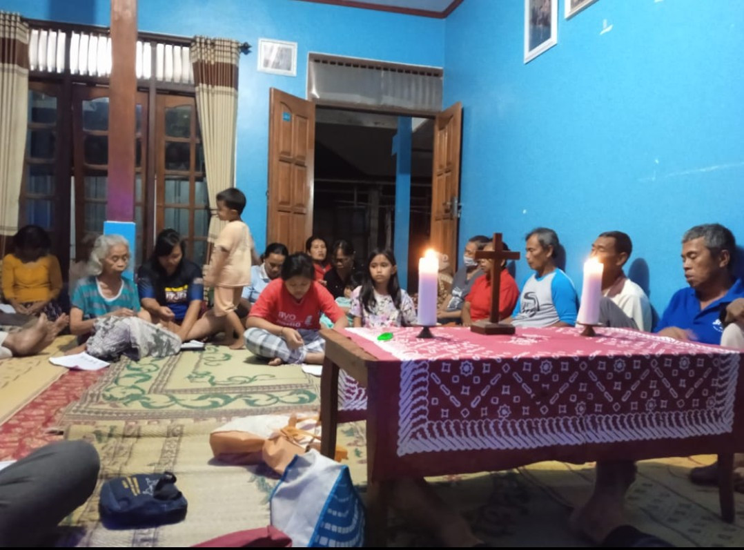 Rosario-19 umat katolik dusun sawahan kidul