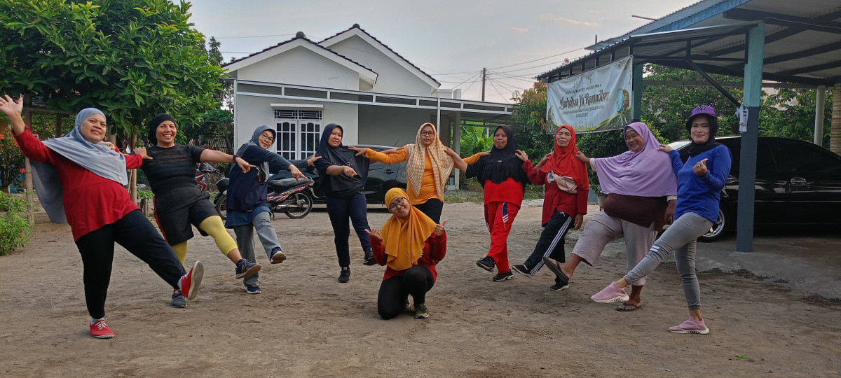 Senam sehat seneng ibu ibu padukuhan Bakungan