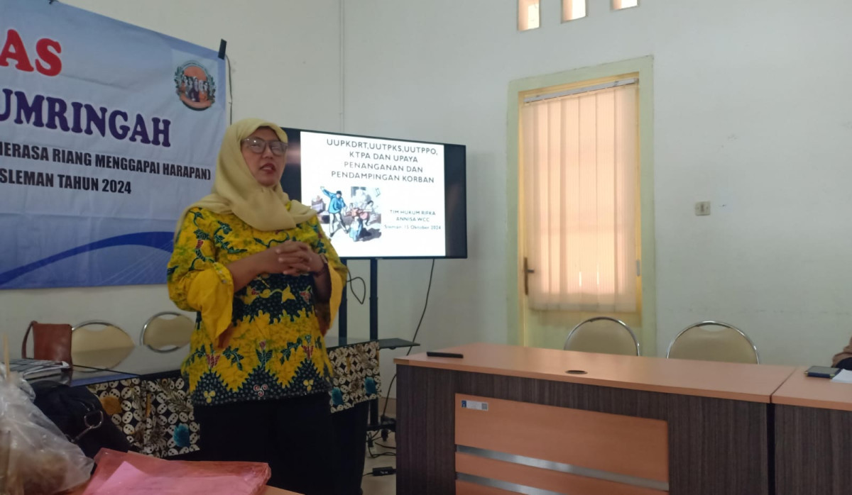 Kader padukuhan Bakungan belajar bersama P3AP2KB mengenai undang undang tindak pidana  kekerasan kepada perempuan dan anak , perdagangan orang dan siklus kekerasan dalam rumah tangga serta upaya penanganan