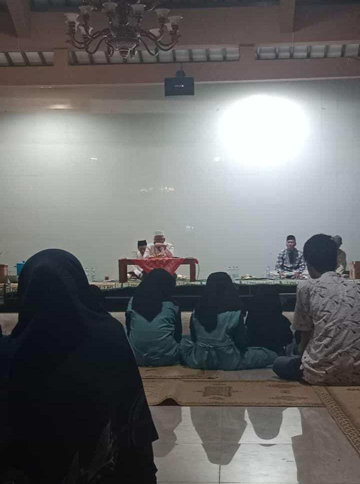 Pengajian memperingati hari santri warga dolo pucanganom