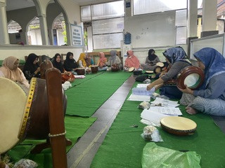 Latihan hadroh group Tanzilla Saffana Sanggrahan