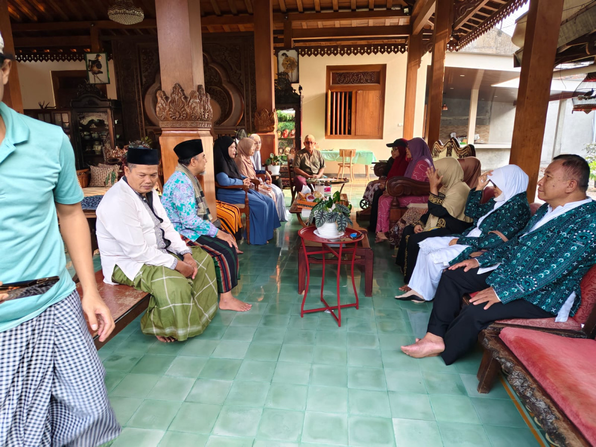 Kegiatan pengajian Ahad pagi di masjid NF Jetis wedomartani