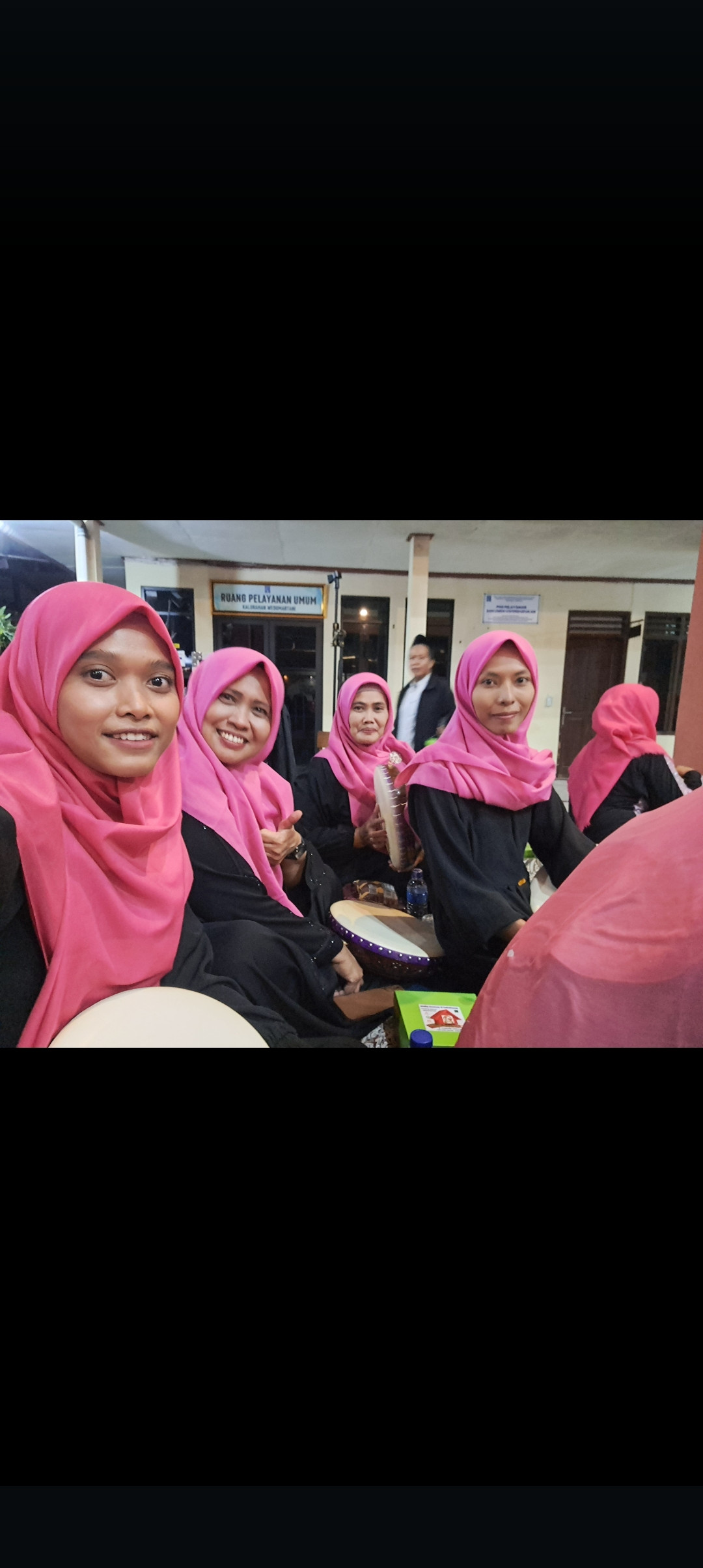 Grup Hadroh Asyifa Pokoh Berkontribusi Dalam Parade Sholawatan Hadroh Di Kalurahan Wedomartani