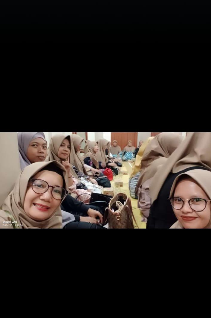 Pengajian rutin malam jumat ibu2 warga krajan