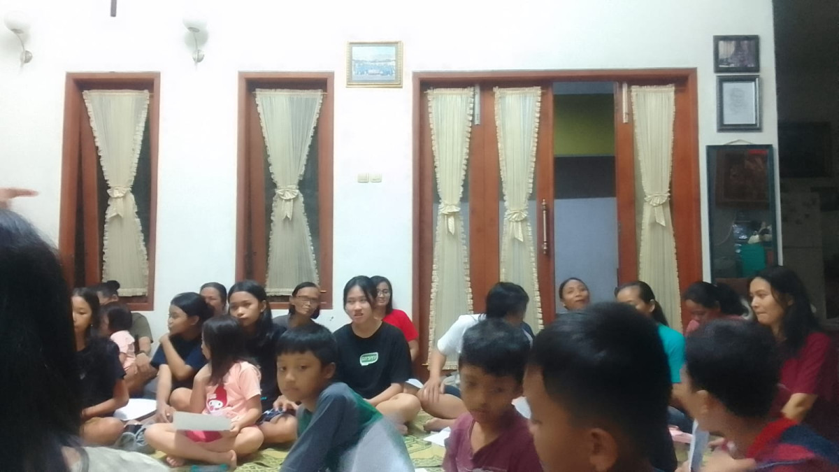 Latihan koor di dusun babadan