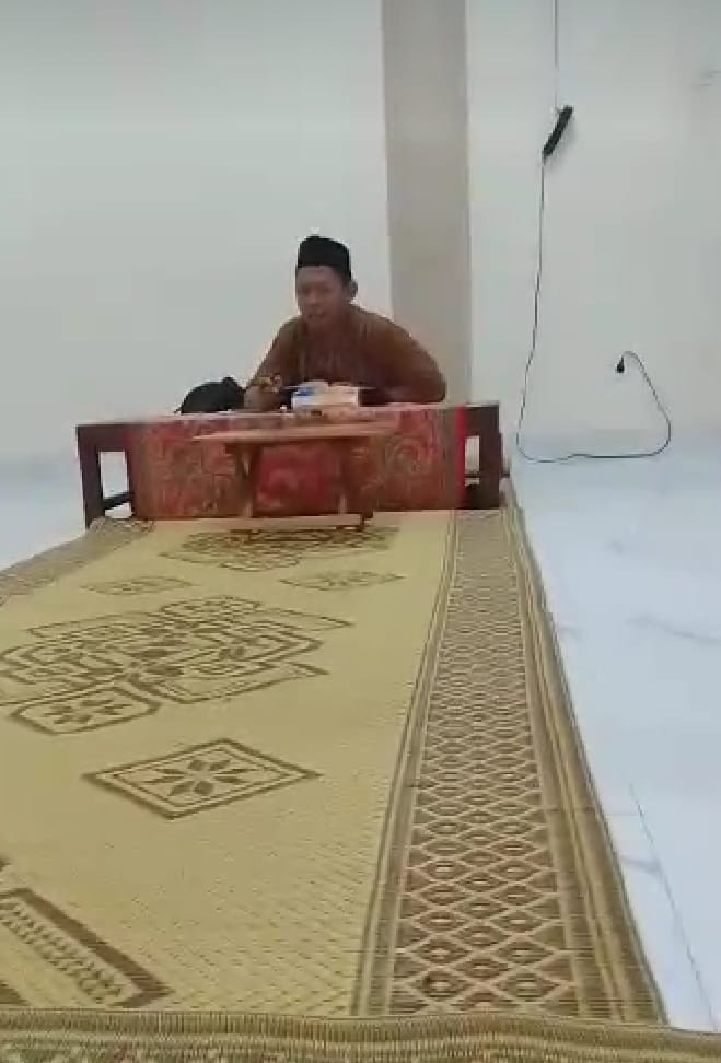 Belajar metode Tahsin Klmpok pengajian Ibu2 warga Krajan