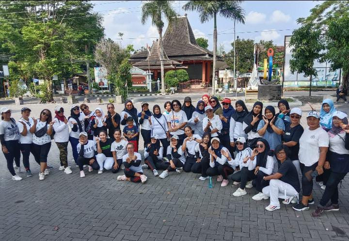 Senam sehat rutin warga pucanganom