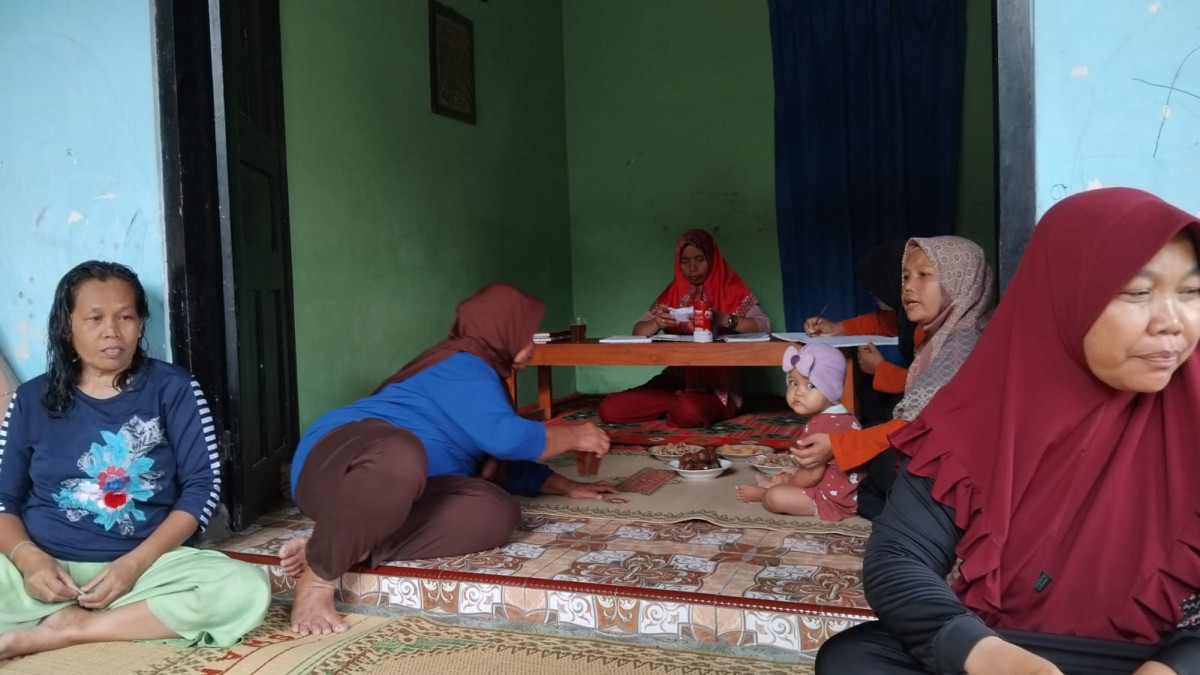 Pertemuan rutin PKK RT 05 RW 35 Padukuhan Malangrejo