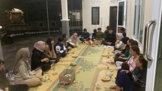 Pertemuan pemuda pemudi dusun Sanggrahan