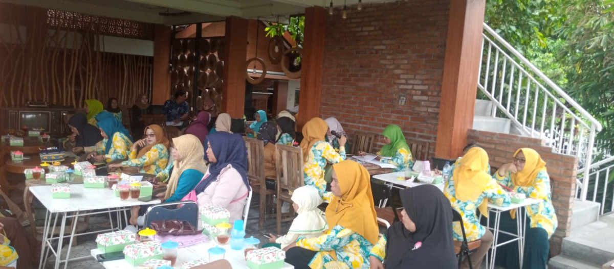 Pertemuan  IMP Kelompok 2 dihadiri kadef Tonggalan