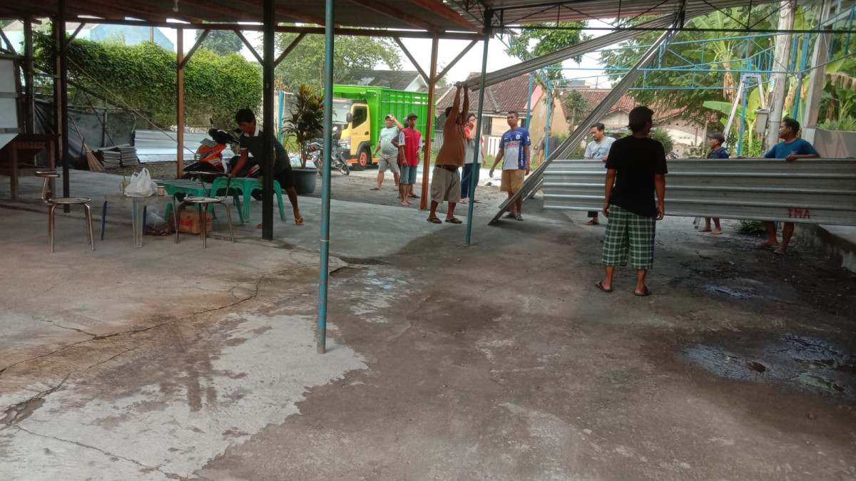 Kerja bakti pembuatan tps 31 padukuhan Malangrejo