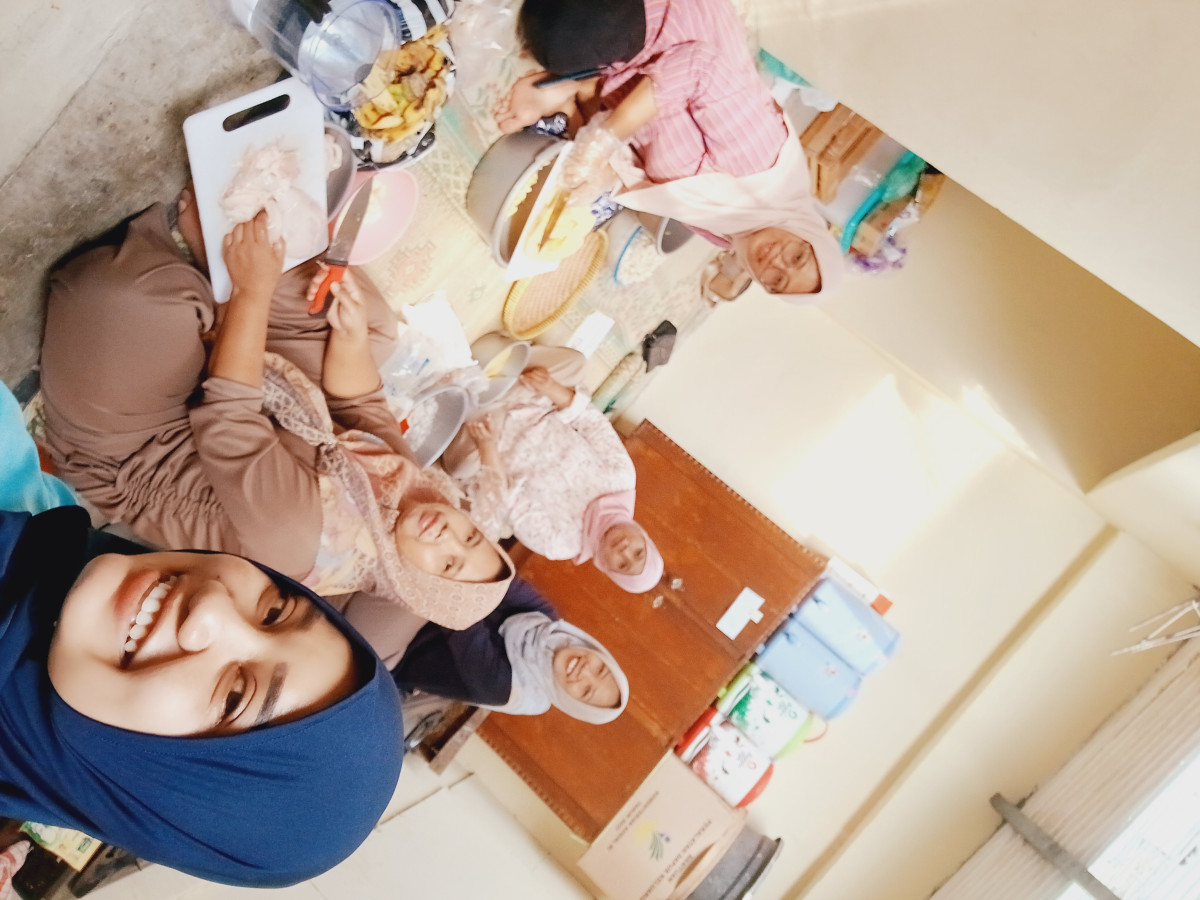 Partisipasi dalam Pengolahan PMT Lokal di Kalurahan Wedomartani oleh Kader Padukuhan Ceper