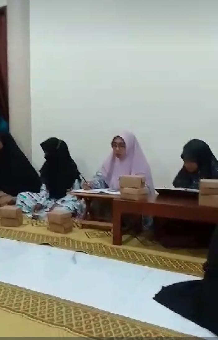 Pengajian rutin malam jumat ibu2 warga krajan