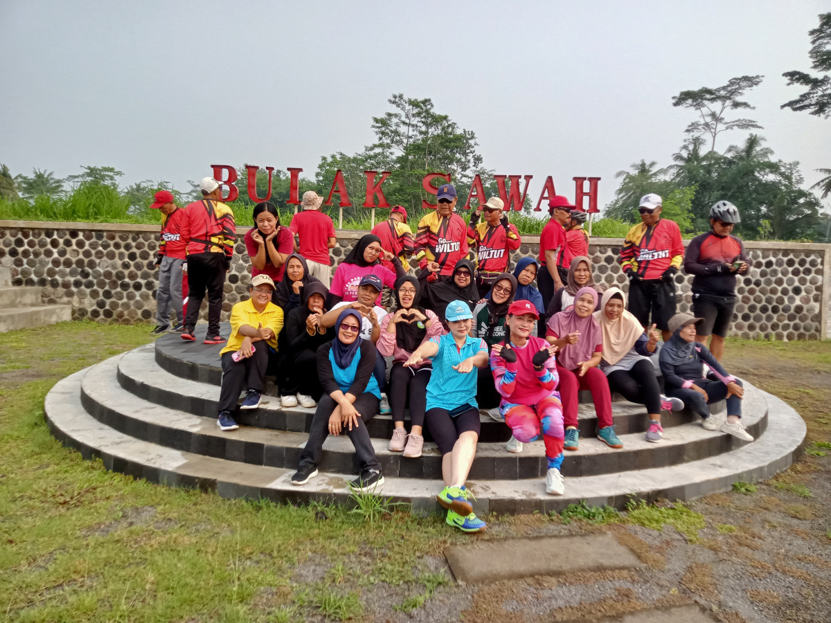 Senam sehat Padukuhan Sawahan Lor