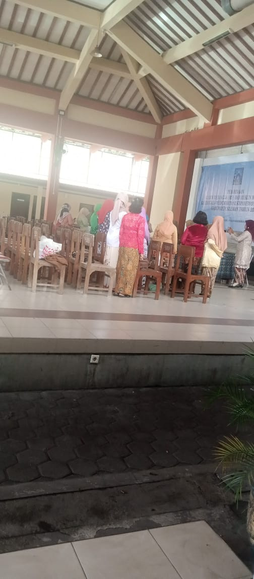 Memperingati hari Ibu PKK wedomartani oleh kader pucanganom