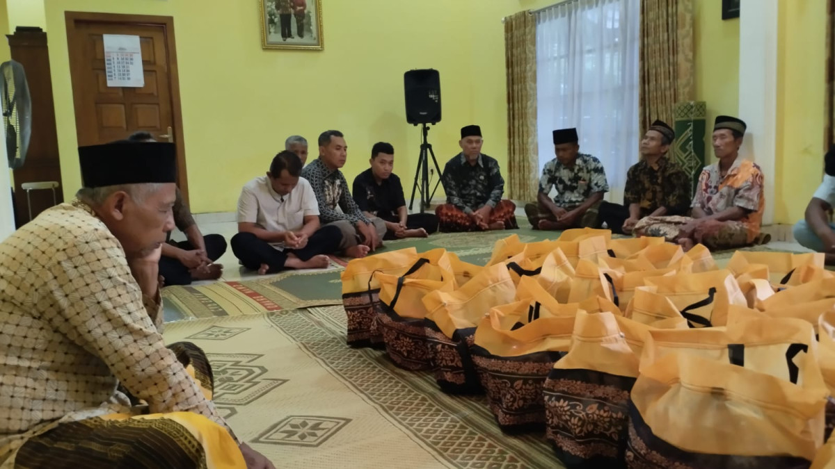 Tahlil dan Dzikir 1000 Hari RT 05 Pokoh