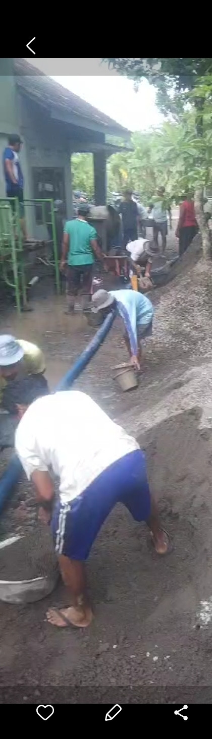 Gotong royong warga Gondanglegi