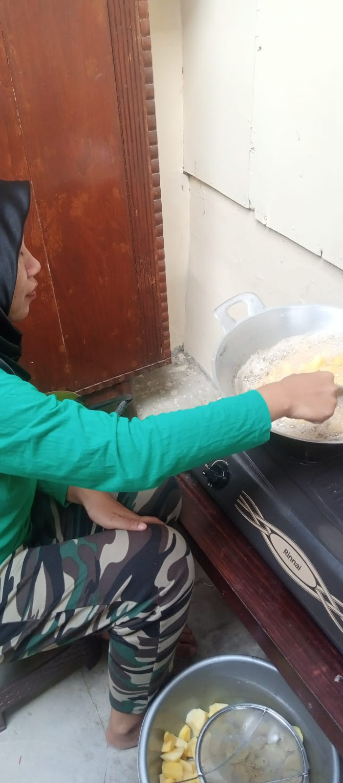 Partisipasi dalam Pengolahan PMT Lokal di Kalurahan Wedomartani oleh Kader Padukuhan Ceper