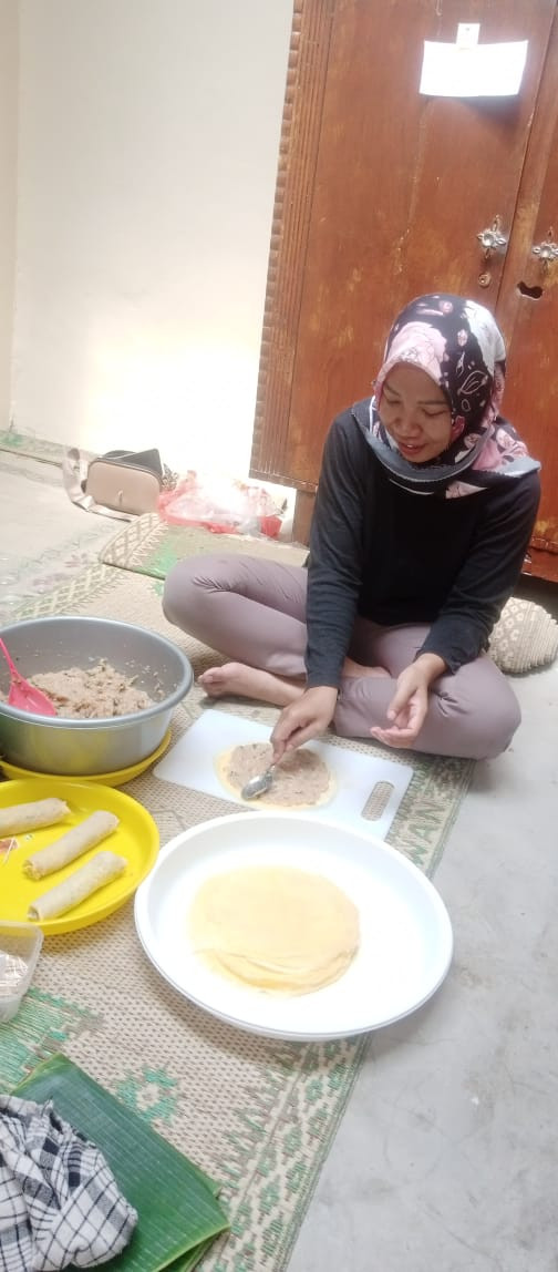 Partisipasi dalam Pengolahan PMT Lokal di Kalurahan Wedomartani oleh Kader Padukuhan Ceper