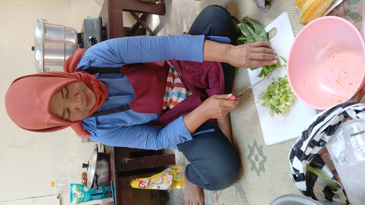 Partisipasi dalam Pengolahan PMT Lokal di Kalurahan Wedomartani oleh Kader Padukuhan Ceper