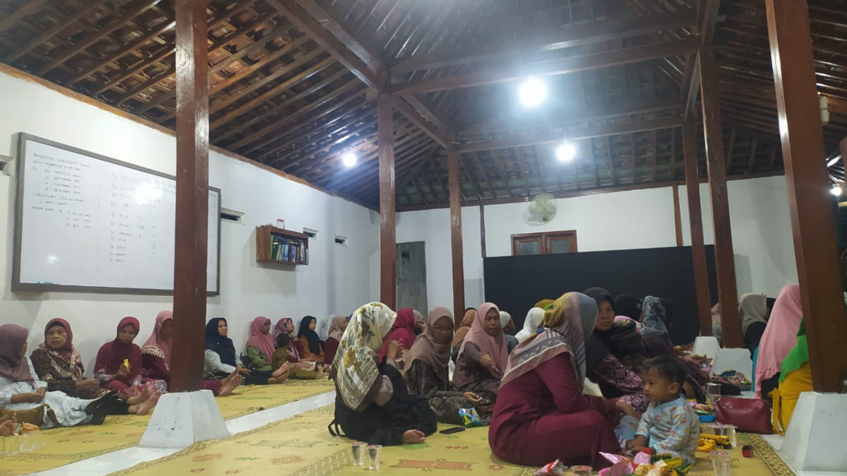 Pengajian dan Sholawatan RT 04 Pokoh