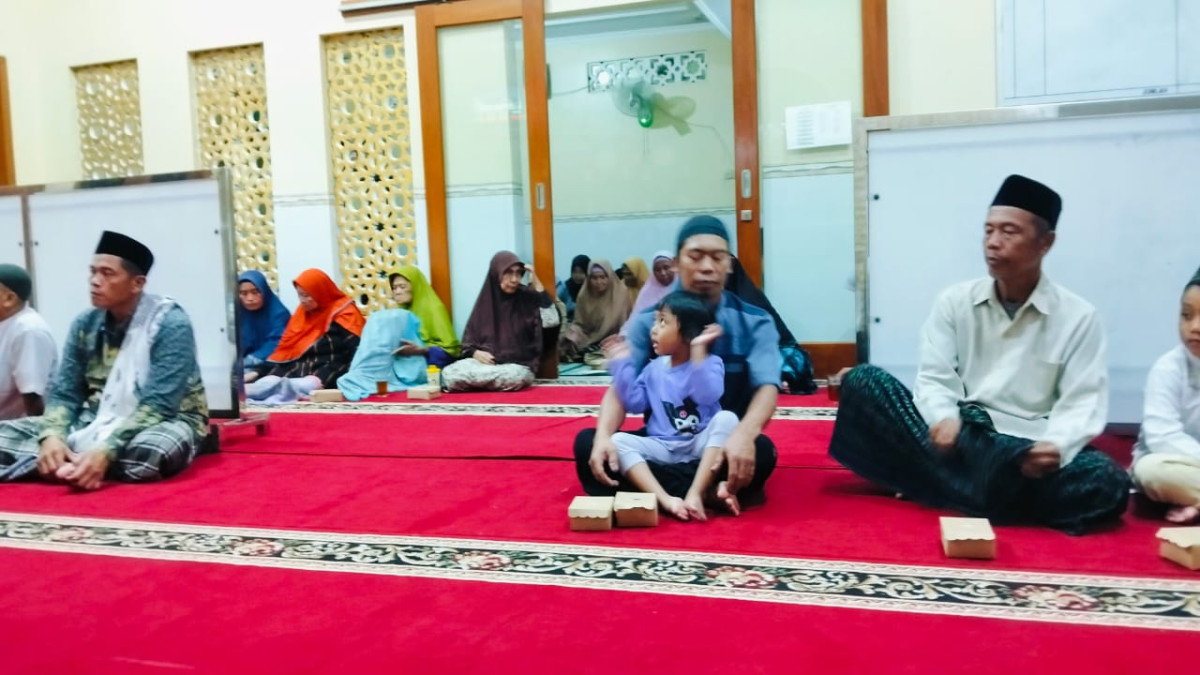 Pengajian rutin musollah Al hikmah Bakungan