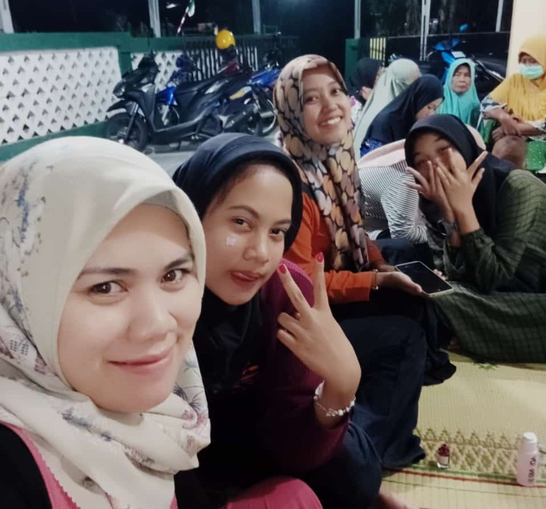 Yasinan rutin umat islam dusun sawahan kidul