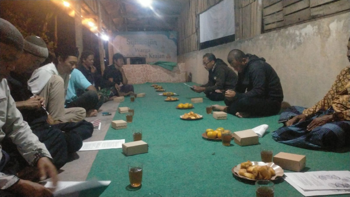 Pertemuan pengurus kampung Krajan