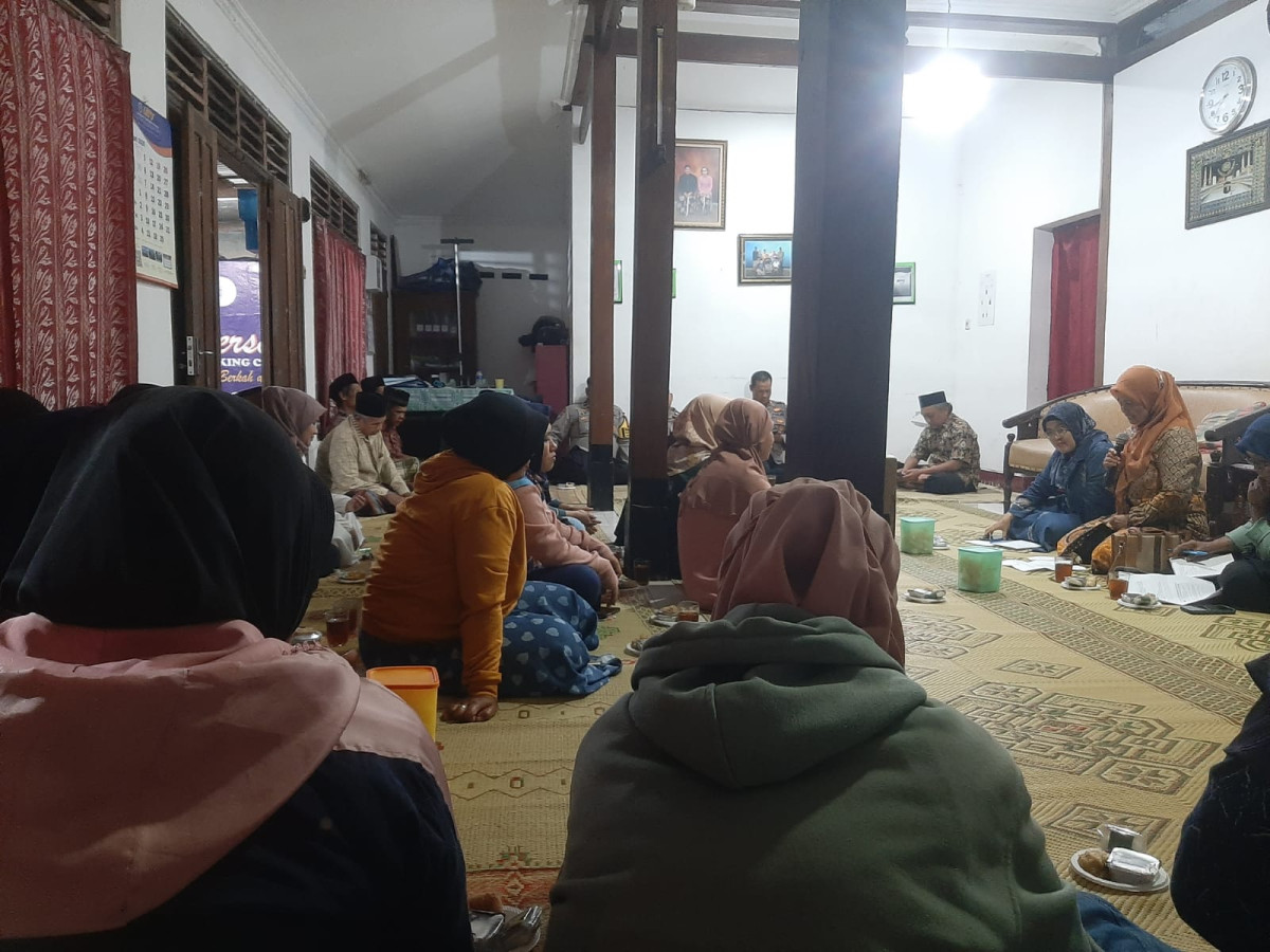 Pembinaan PKK oleh jetya TP PKK Wedomardani di Padukuhan Tonggalan