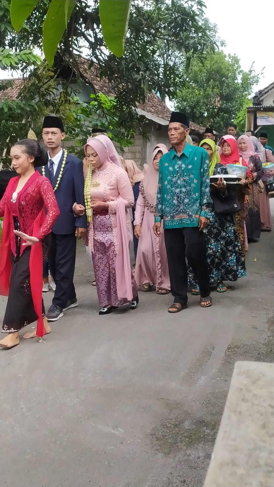 Ngunduh Mantu Warga RT 01 Pokoh