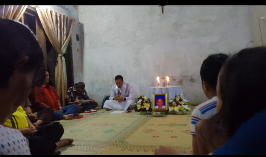 Doa memule Bu Elisabet Notobudiyo  lingk Yustinus Babadan