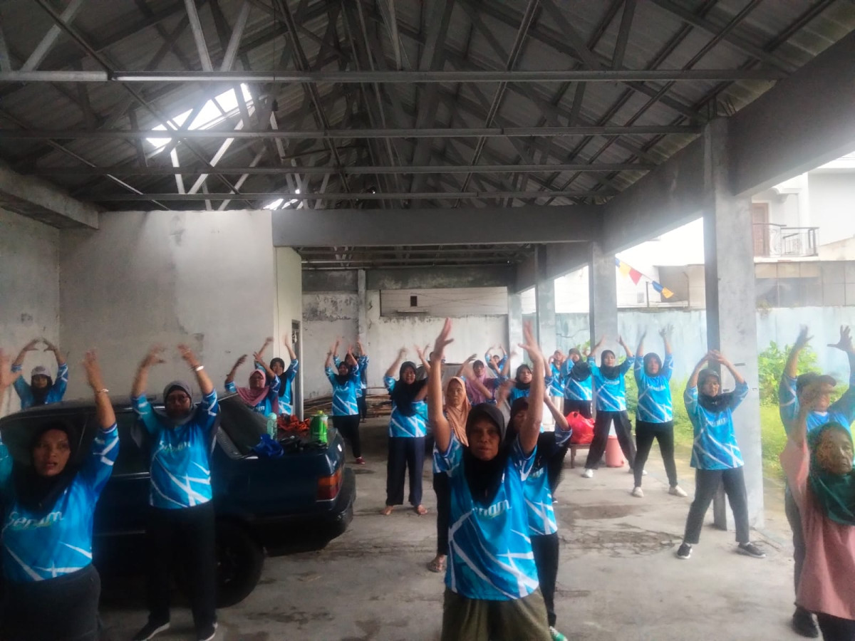 "Senam Sehat Sehati" Malangrejo
