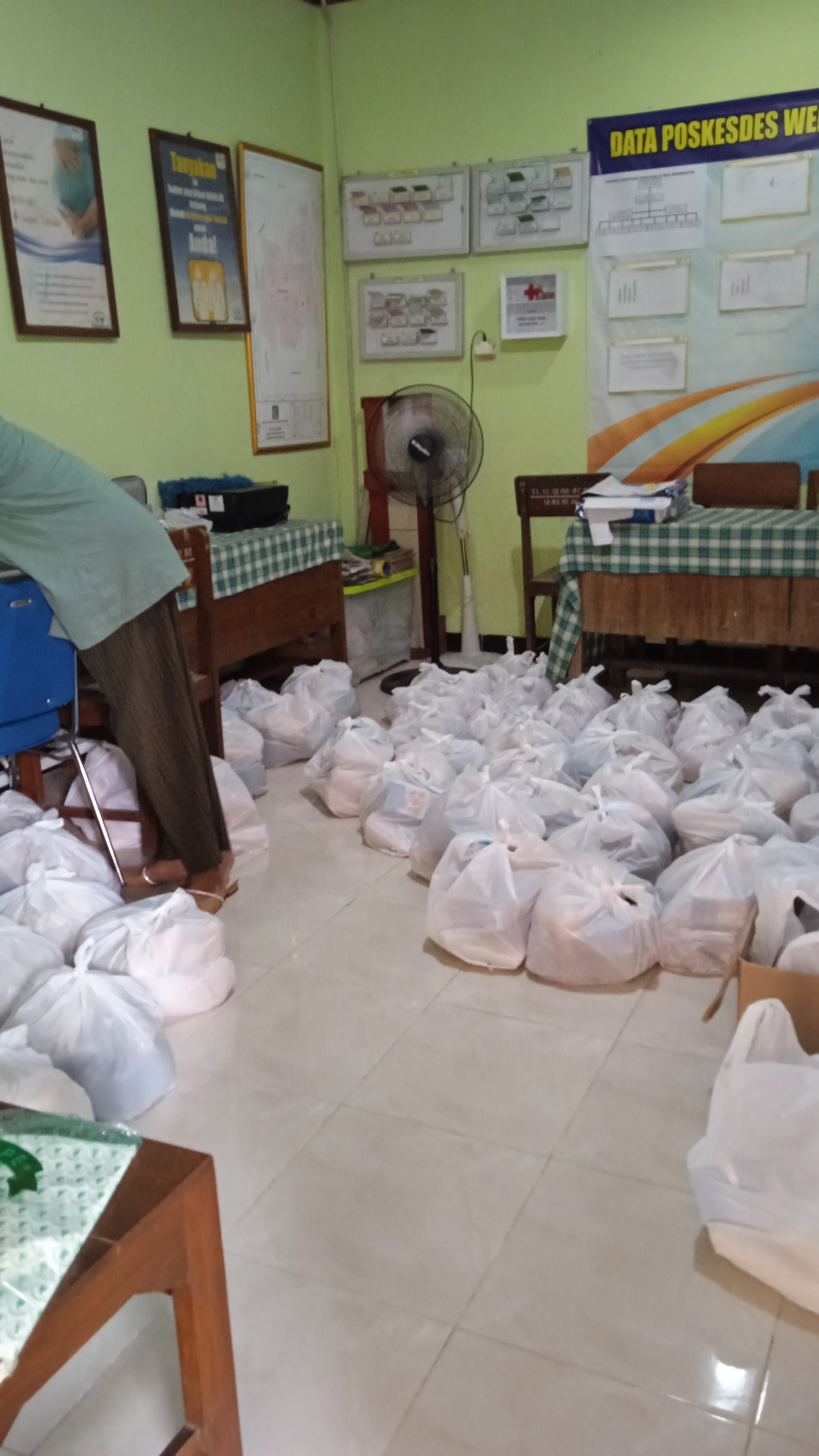 Pengepakan PMT posyandu