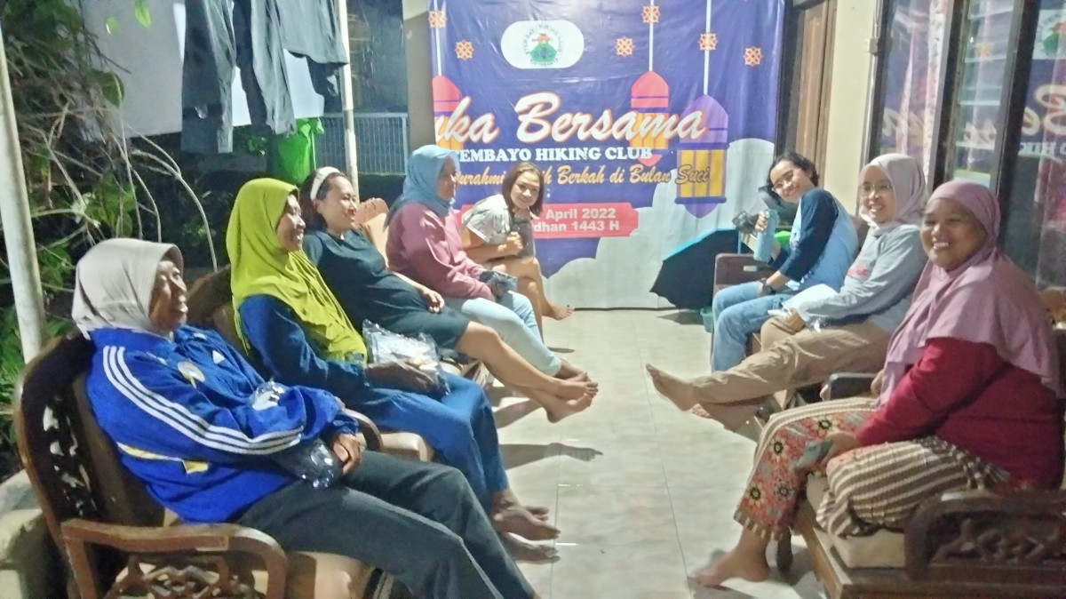 Pertemuan dasa wisma seroja Tonggalan