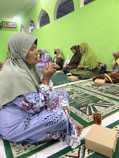 Pengajian menjelang berbuka puasa di Sanggrahan