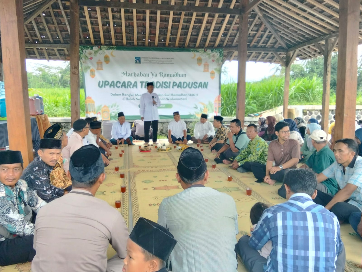 Upacara Tradisi Padusan di Bulak Sawah Padukuhan Sawahan Lor