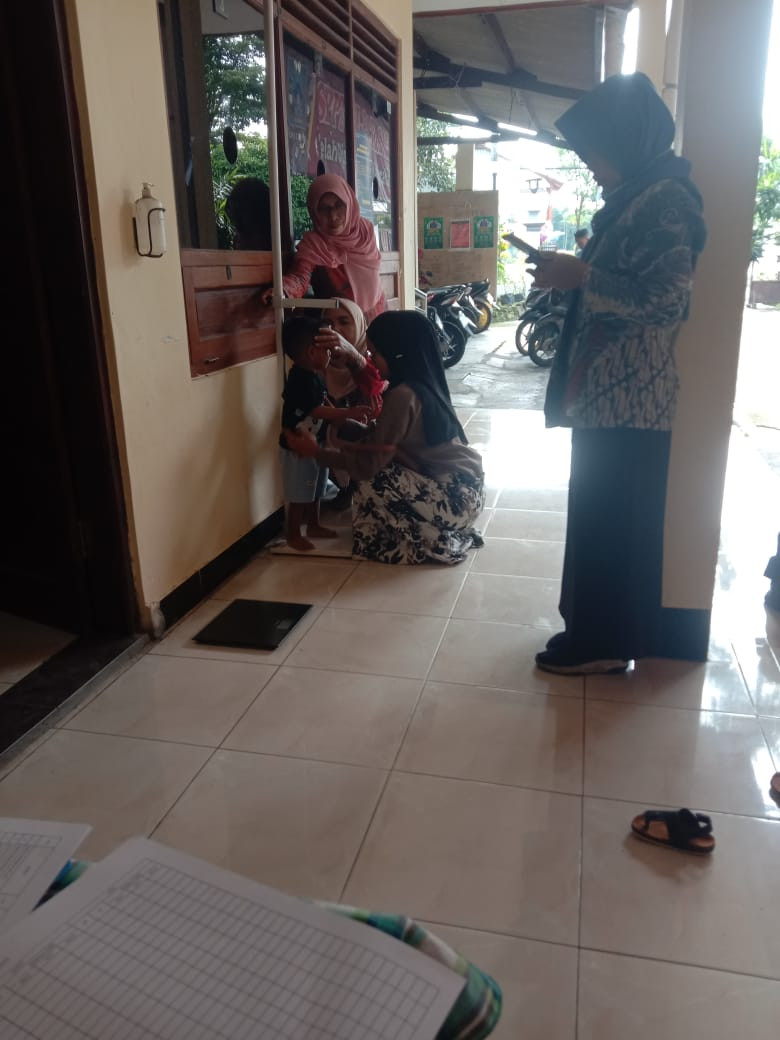 Validasi balita oleh kader pucanganom