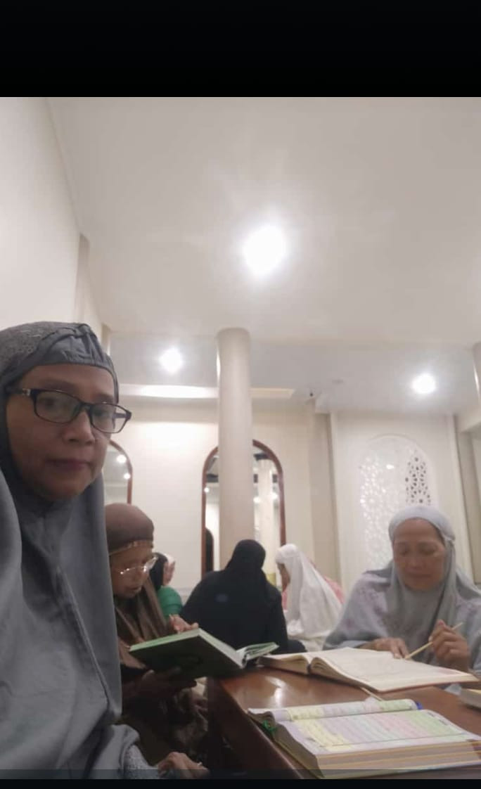 Tadarus Al quran oleh ibu2 warga krajan