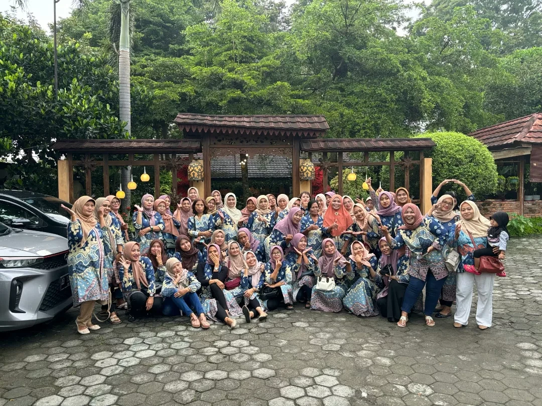 Foto bersama setelah acara selesai