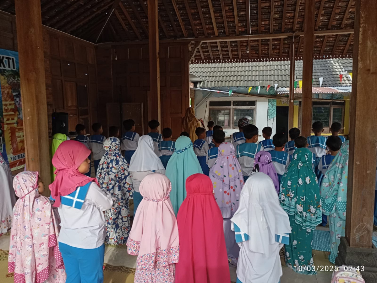 Sholat Dhuha TK Tunas Bhakti Malangrejo