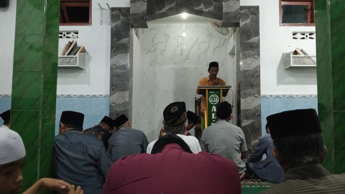 Kultum setelah sholat tarawih sebelum witir masjid Al Huda Malangrejo