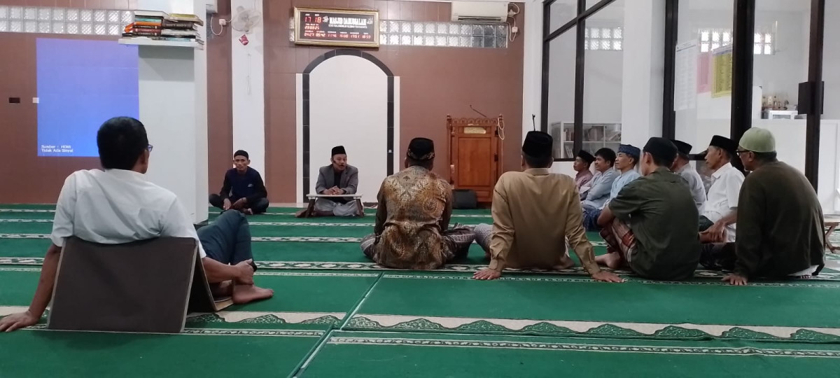 Pengajian Bapak Ibu Hari Ahad Masjid Darussalam Malangrejo
