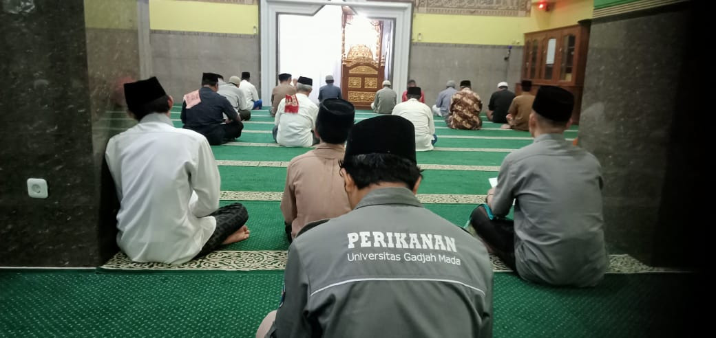 Sholat subuh berjamaah masjid Ar Rohmah Malangrejo