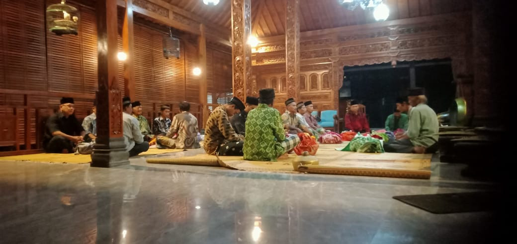 Kenduri   malam selikuran di Padukuhan Malangrejo
