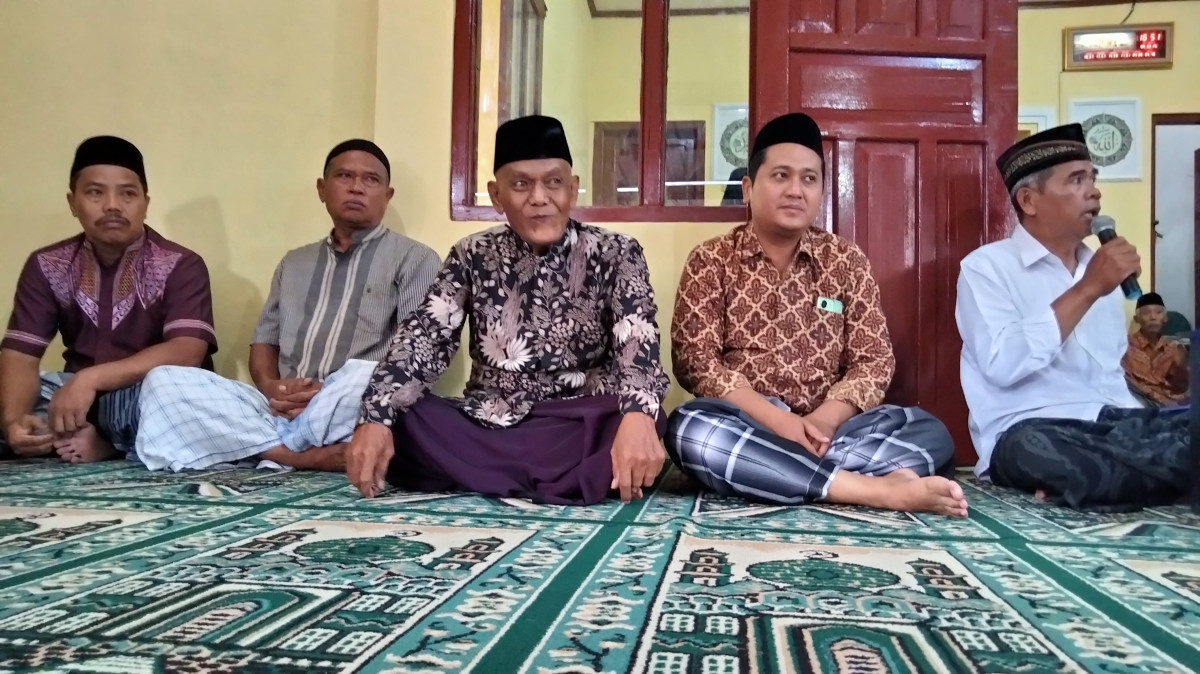 Pengajian minggu sore bersama takmir Masjid padukuhan Tonggalan