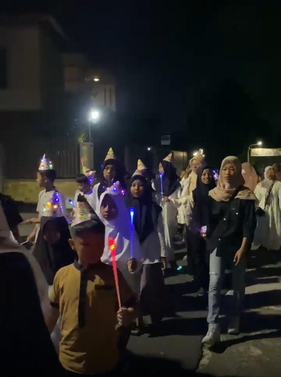 Kegiatan takbir keliling  masjid Al Huda Malangrejo