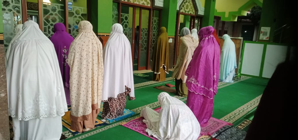 Sholat syuruk masjid Ar Rohmah Malangrejo