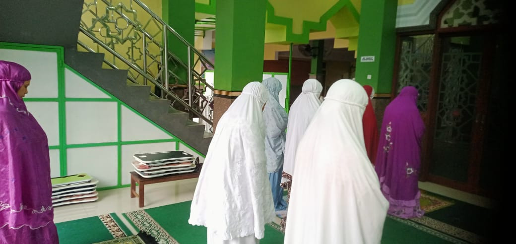 Sholat syuruk masjid Ar Rohmah Malangrejo