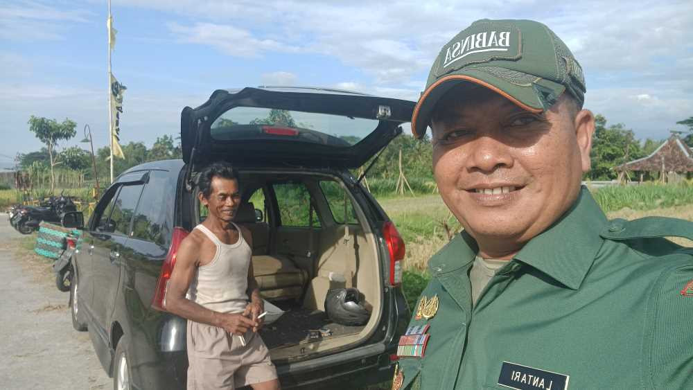 Fasilitasi Penjualan Gabah Bulog dibantu Babinsa - Kal Wedomartani